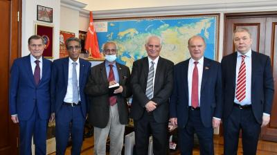 Геннадий Зюганов встретился с Генеральным секретарем Палестинской народной партии Бассамом Салхи