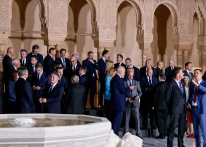 СМИ: Саммит 50 глав государств Европы в Гранаде провалилcя