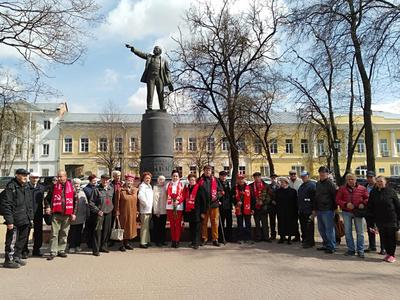 Коммунисты в регионах России отметили 151-ю годовщину со дня рождения Ленина 