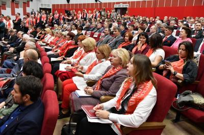 КПРФ: Октябрьский пленум постановил усилить роль партии в воспитании молодежи 