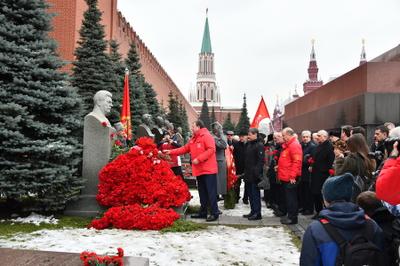 Коммунисты почтили память Сталина в день его рождения