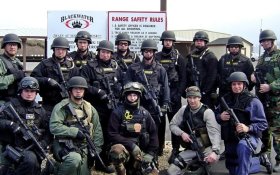Иносми: Байден планирует снять запрет на размещение американских ЧВК на Украине