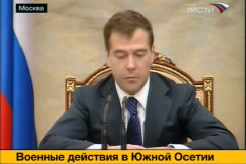 Медведев заявил, что Россия раздавит врагов и добьется мира на Украине на своих условиях