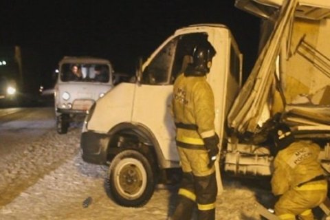 Три человека погибли, 23 пострадали в результате массового ДТП в Алтайском крае