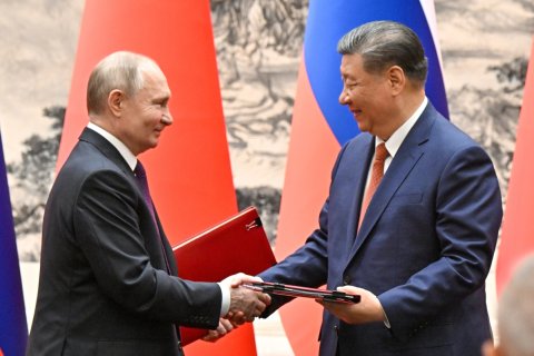 Путин и Си Цзиньпин подписали заявление об углублении всеобъемлющего партнерства