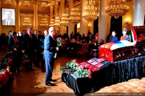 Геннадий Зюганов принял участие в церемонии прощания с Владимиром Жириновским