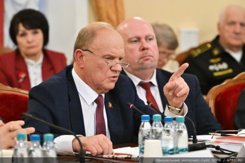 Коммунисты провели круглый стол, посвященный годовщине событий августа 1991 года