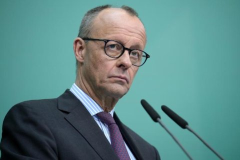 Мерц пригрозил ужесточить санкции, если Путин не встретится с Зеленским