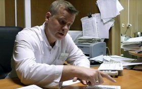 В Новосибирске уволили медика, который рассказал о низких зарплатах и нарушениях