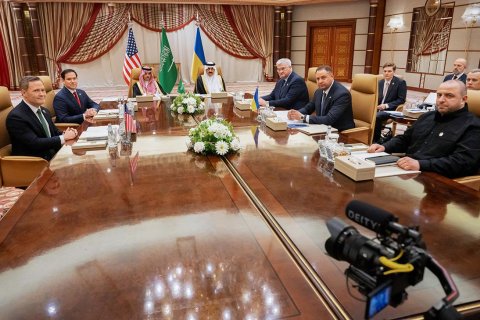 На переговорах в Джидде Украина согласилась на предложение США об установлении 30-дневного перемирия: «Мяч на стороне России?» 