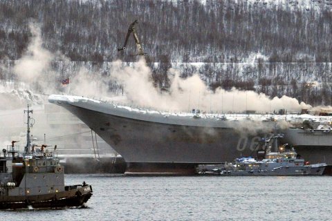Пожар на авианосце «Адмирал Кузнецов» сдвинет окончание его ремонта до 2023 года
