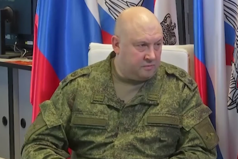 Новый командующий группировкой войск в СВО Суровикин заявил о «непростой ситуации» под Херсоном