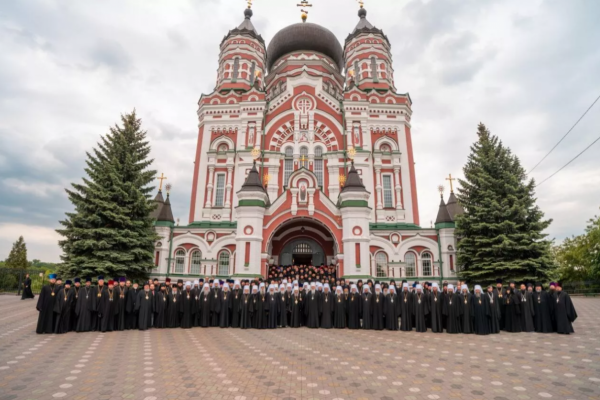 Украинская церковь Московского патриархата объявила независимость от РПЦ