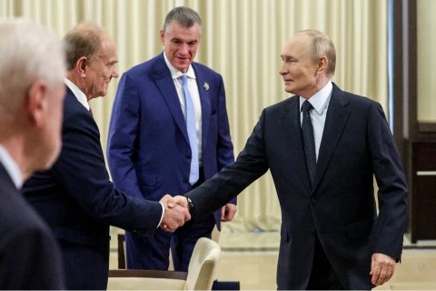 Геннадий Зюганов принял участие во встрече с Президентом РФ Владимиром Путиным