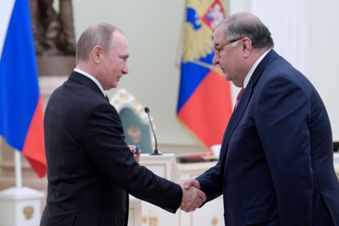 Усманов подал в суд иск против Навального. Навальный вызвал в суд Медведева