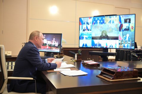 Путин объявил нерабочими дни с 30 октября по 7 ноября