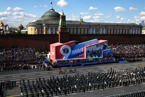 Путин выступил с речью на параде Победы: От участников СВО зависит будущее народа
