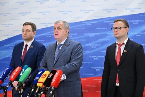 Н.В. Коломейцев, В.П. Исаков и Г.П. Камнев выступили перед журналистами в Госдуме