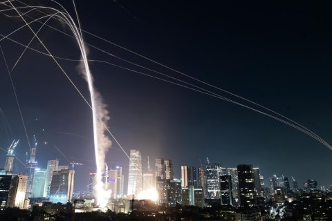 Трамп заявил, что его не волнуют сообщения американской разведки об отсутствии у Ирана планов создания ядерного оружия