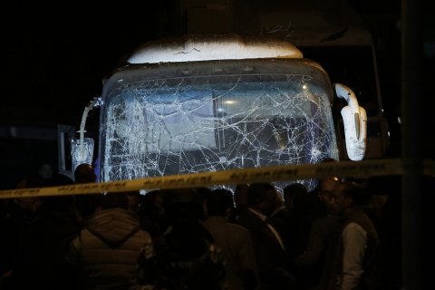 В Египте взорвали туристический автобус. Есть погибшие