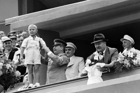 Сергей Обухов: На 70 процентах сталинского позитива страна живет до сих пор