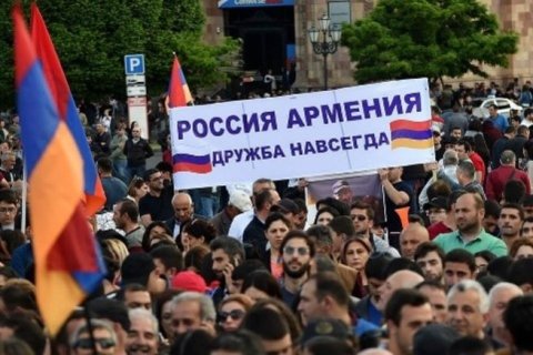 МИД РФ заявил, что Армения может остаться у разбитого корыта, разорвав связи с Москвой. Пашинян: Россия три раза не пришла на помощь