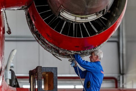 В «Аэрофлоте» пообещали «не ремонтировать двигатели в гаражах»