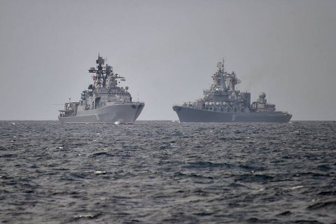 ВМФ России в январе-феврале проведет серию учений в трех океанах
