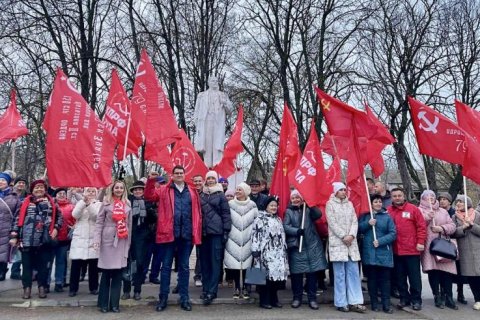 Праздник Великого Октября отметили коммунисты во всех регионах России