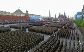 Зеленский намекнул на удар по параду Победы в Москве