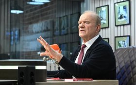 Геннадий Зюганов: Самый лучший барометр состояния природы – пчелы