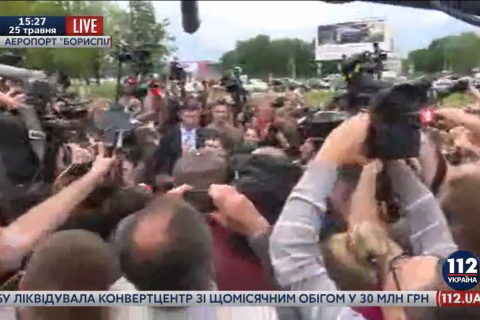 У Надежды Савченко после приземления началась истерика