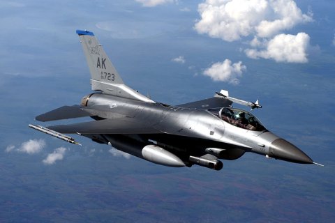 Нидерланды уведомили Украину о готовности поставить 18 истребителей F-16