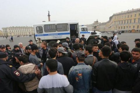 В Санкт-Петербурге задержали 130 участников акции в поддержку мусульман Мьянмы