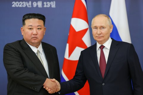 Владимир Путин и Ким Чен Ын провели переговоры на космодроме Восточный