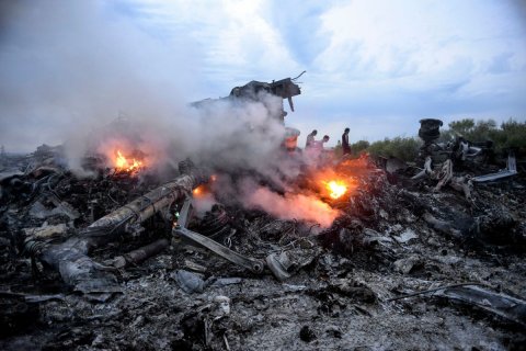 Суд в Гааге приговорил трех обвиняемых по делу о крушении MH17 к пожизненному заключению