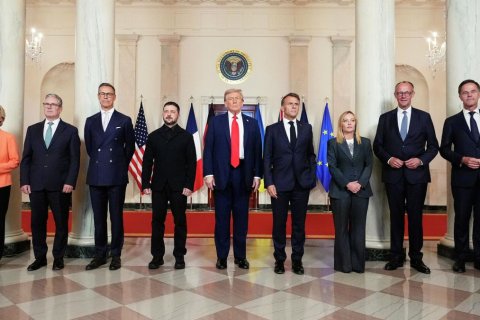 Переговоры Зеленского и европейских лидеров с Трампом в Вашингтоне закончились беседой с Путиным