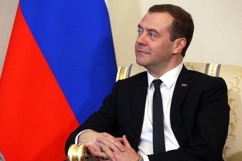 Единая Россия пытается избавиться от Дмитрия Медведева