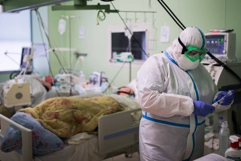 В Москве выявили 7 529 случаев заражения коронавирусом за сутки. Это максимум с октября