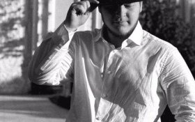 Сын Кадырова Адам показал часы с бриллиантами за 41 млн руб.