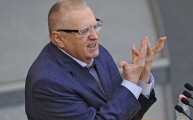 Жириновский предрек КПРФ запрет в России «за радикальный формат действий»