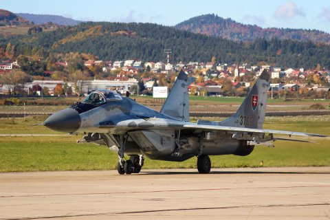 Минобороны Словакии сообщило о передаче всех 13 обещанных МиГ-29 Украине