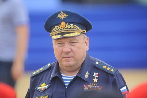 Бывший командующий ВДВ раскритиковал Минобороны за плохое снабжение армии: «А генералы разодеты и расшиты» 