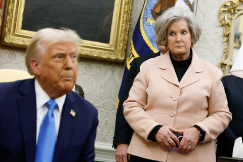 Глава администрации Белого дома заявила, что у Трампа «характер алкоголика». Трамп согласился