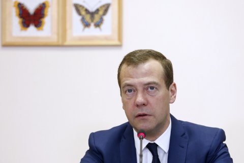 Медведев повысил прожиточный минимум на 324 рубля 