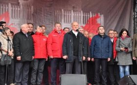 В Москве состоялись траурные мероприятия в память о событиях 1993 года