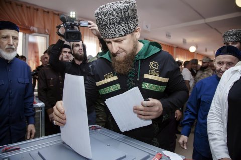 На выборах губернаторов лидируют действующие главы регионов