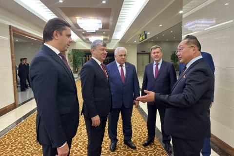 Делегация КПРФ прибыла в КНДР по случаю празднования 80-летия основания Трудовой партии Кореи