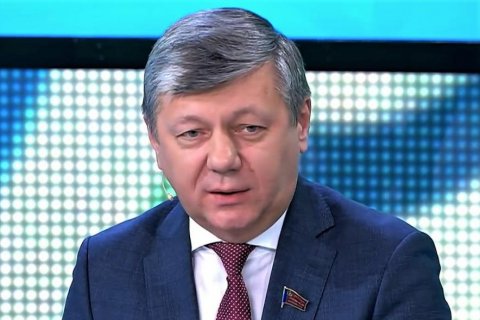 Дмитрий Новиков: Чтобы отвечать на угрозы извне, нужно сменить внутреннюю политику
