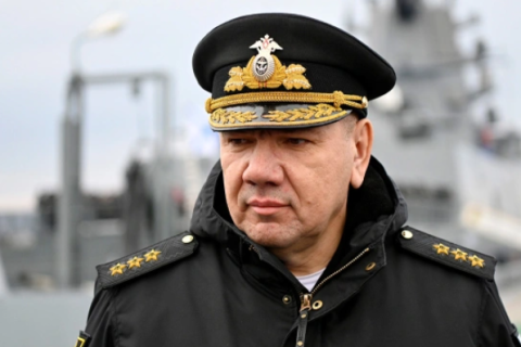 Путин «по неизвестным причинам» отправил в отставку главнокомандующего военном-морским флотам. Военкоры знают почему